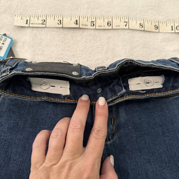Wired Heart Little Girls Flare Bell Bottom Blue Jeans Size 5 NWT - Picture 8 of 8